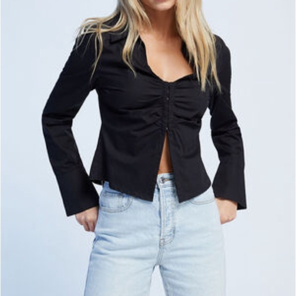 Black and White Cropped Long Sleeve Top